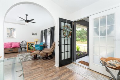 Foyer coming in from outside