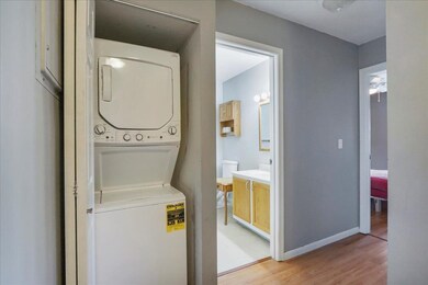 52 Twin Oaks Terrace, South Burlington, VT 05403 - photo 5