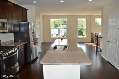 9063 Isabel Ln, Manassas Park, VA 20111 - photo 7