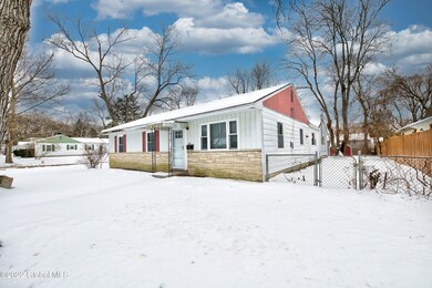 32 Vics Ct, Albany, NY 12205 - photo 2