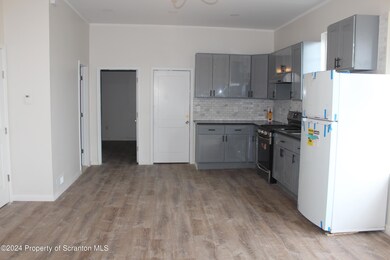 1122 Luzerne St unit A, Scranton, PA 18504 - photo 3