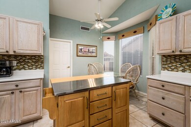 Kitchen - Dinette