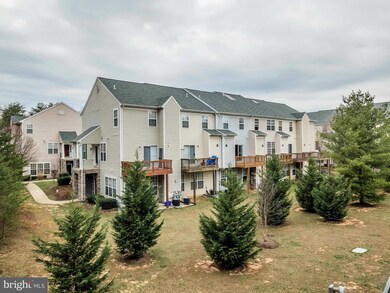 2723 Oak Leaf Ct, Odenton, MD 21113 - photo 6