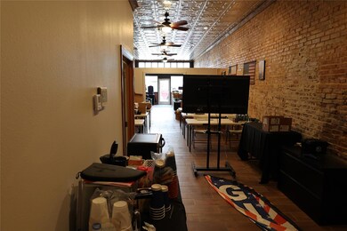 215 N Pearl St, Trenton, TX 75490 - photo 5