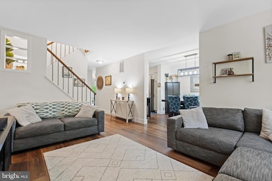 6824 Deer Run Dr, Alexandria, VA 22306 - photo 6