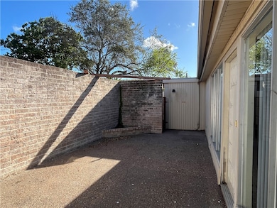 5002 Wingfoot Ln unit B, Corpus Christi, TX 78413 - photo 4
