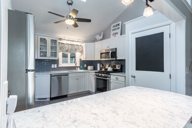 64 Hills Ferry Rd, Nashua, NH 03064 - photo 6