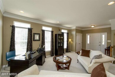 25919 Kirkwood Square, Chantilly, VA 20152 - photo 4