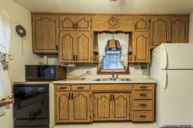 1940 N Poplar St, Waukegan, IL 60087 - photo 2