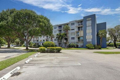 470 Executive Center Dr unit 16, West Palm Beach, FL 33401 - photo 5