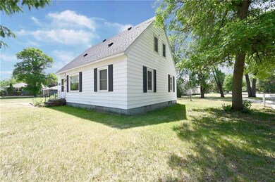 1807 Eddy Ln, Eau Claire, WI 54703 - photo 4