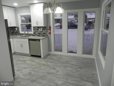 63 Pembrook Ln, Willingboro, NJ 08046 - photo 5