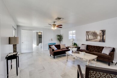8810 N 6th Place, Phoenix, AZ 85020 - photo 4