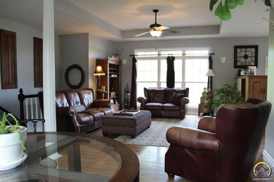 4201 SW Stone Ave, Topeka, KS 66610 - photo 5