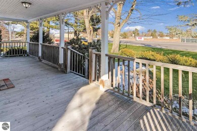 914 U S 31, Elk Rapids, MI 49629 - photo 2