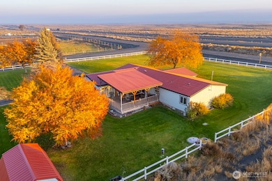 1132 NE C Rd, Moses Lake, WA 98837 - photo 6