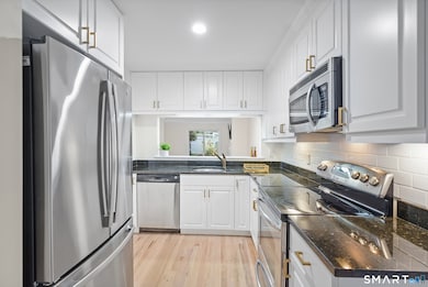 51 Forest Ave, Old Greenwich, CT 06870 - photo 5