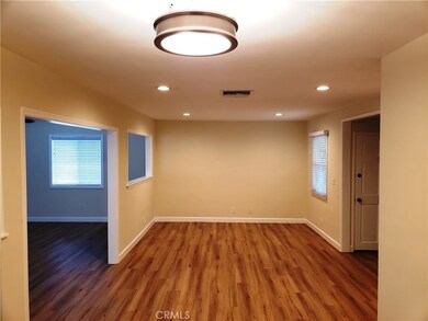 22436 Avenue San Luis, Los Angeles, CA 91364 - photo 3