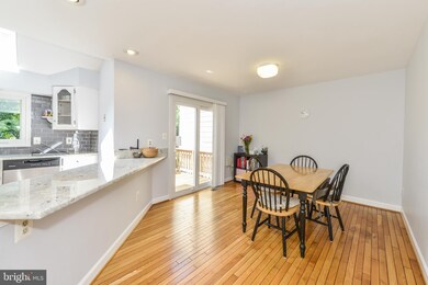 6868 Mclean Province Cir, Falls Church, VA 22043 - photo 7