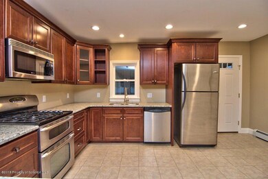 1822 Washburn St, Scranton, PA 18504 - photo 5