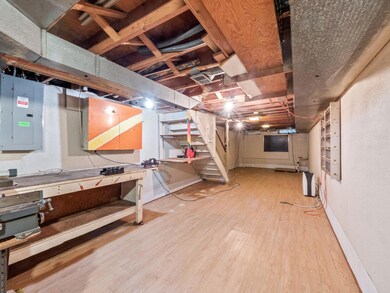 2564 Lamplighter Ln, Bloomfield Hills, MI 48304 - photo 6