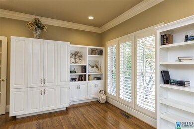 This space can be easily transformed to an enterta