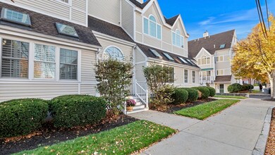 9 Munroe St unit A, Newburyport, MA 01950 - photo 2