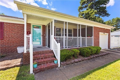 1325 Warfield Dr, Portsmouth, VA 23701 - photo 4