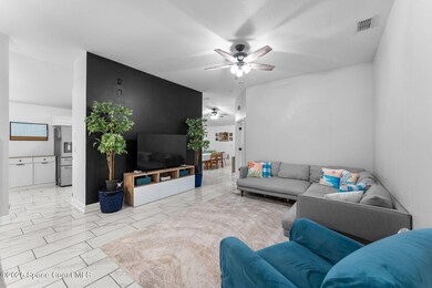 7-web-or-mls-301 Wishing Well Cir-7