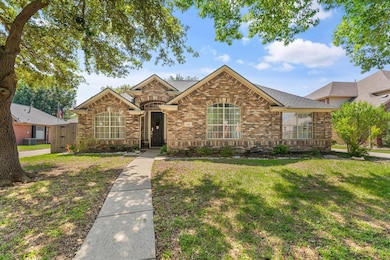 309 Shady Timbers Ln, Murphy, TX 75094 - photo 4