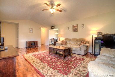 8940 Firethorn Ln, Quinton, VA 23141 - photo 4