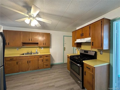 20 John St unit 2, Middletown, NY 10940 - photo 2