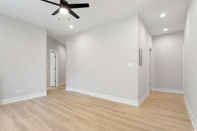 1904 W Morse Ave unit 2, Chicago, IL 60626 - photo 6