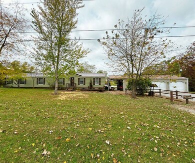 1711 S 1st St, Fairfield, IL 62837 - photo 3