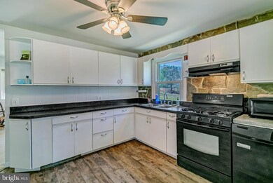 5430 Hawthorne Rd, La Plata, MD 20646 - photo 7