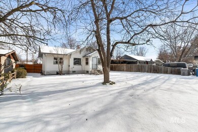 428 S Almond St, Nampa, ID 83686 - photo 4