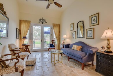 425 Spalding parlor 3