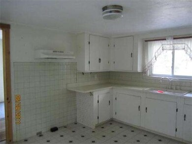 143 Pleasant St, Rockland, MA 02370 - photo 7