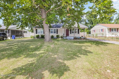 807 School St, Jacksonville, NC 28540 - photo 4