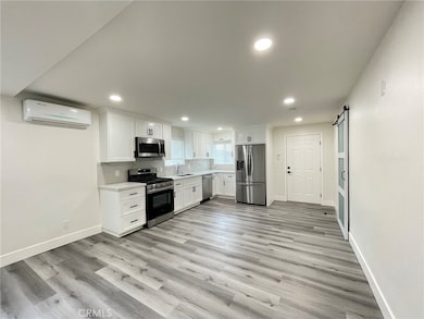 26346 Pawpaw Ct unit 1, Corona, CA 92883 - photo 3