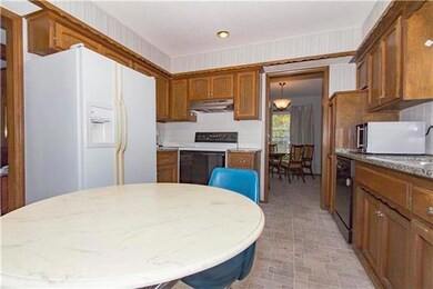 9969 Countryside Rd, Lenexa, KS 66215 - photo 7