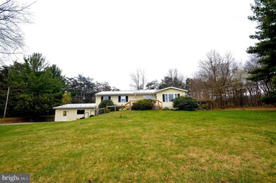 62 Spiceberry Ln, Berkeley Springs, WV 25411 - photo 4