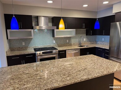 310 Cliff Ln unit 4E, Cliffside Park, NJ 07010 - photo 5