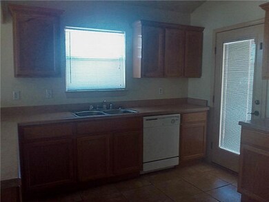 704 Teichelkamp Dr, El Paso, TX 79928 - photo 4