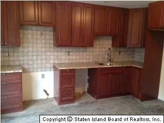 33 Wright St, Staten Island, NY 10304 - photo 3