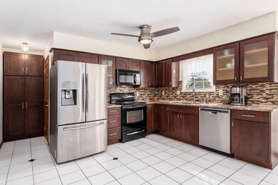 016__W 4769 Briargrove Dr-030