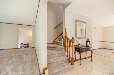 Foyer into Living Rm