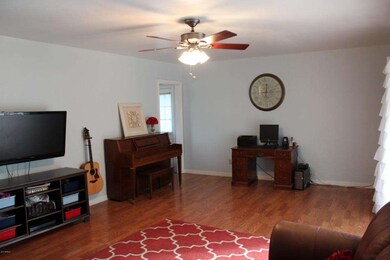 1253 E 3rd St, Mesa, AZ 85203 - photo 4