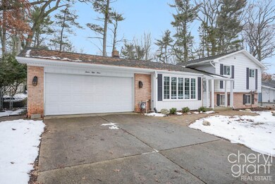 1253 Mapleview St. SE