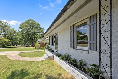 3422 Dublin Rd, Charlotte, NC 28208 - photo 4